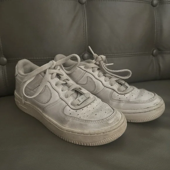 White Nike Air Force ones - Picture 4 of 4
